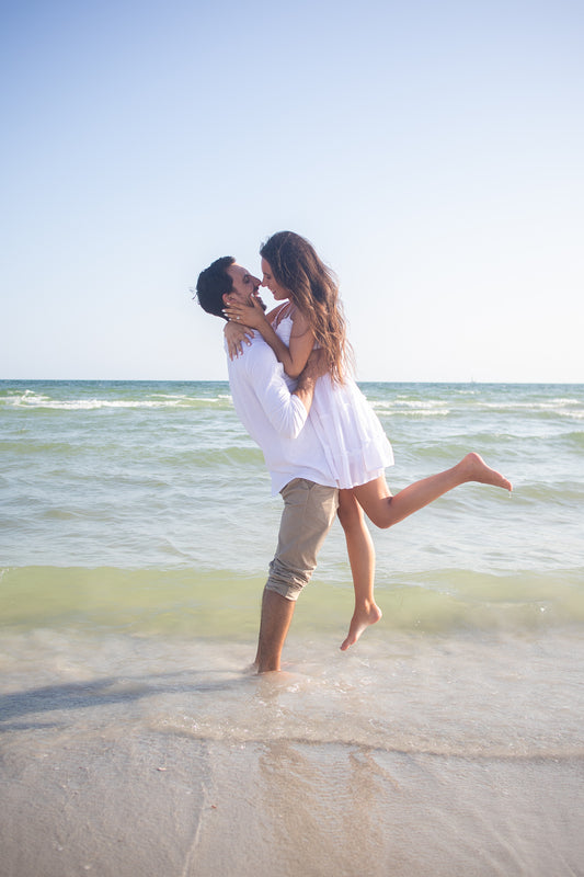 fort myers beach fl engagement photoshoot
